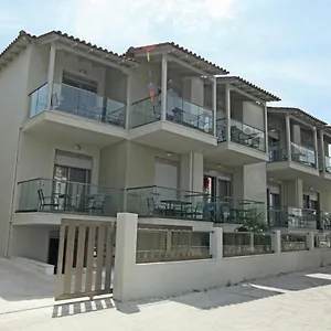 L G E Luxery , Pefkochori Grecia