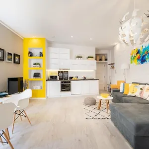 Bpr Lavish In Downtown Budapest