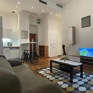 Downtown Family Apartmán